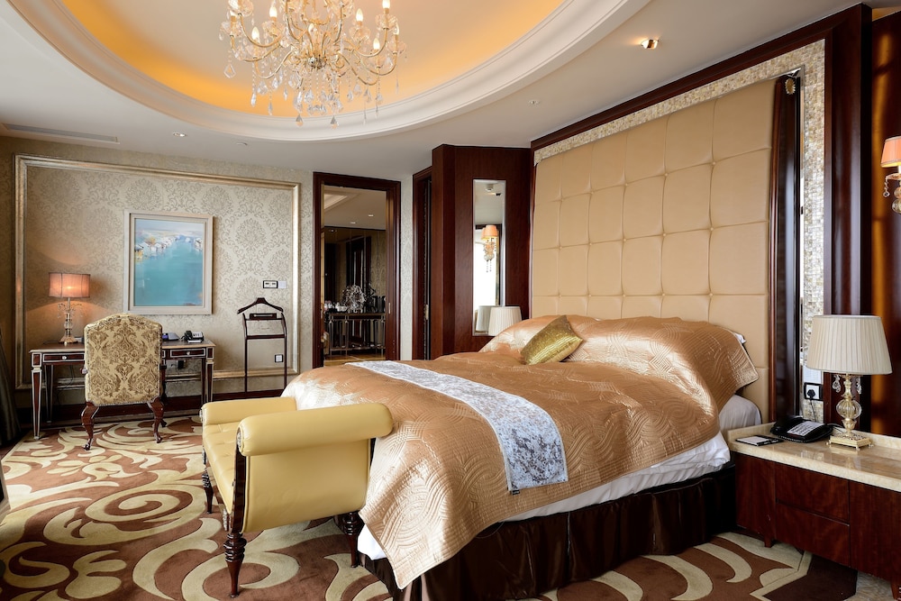 Presidential Suite photo 3