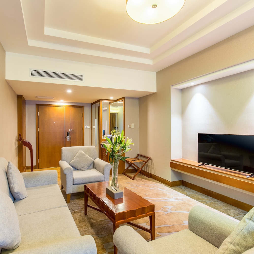Superior Suite King Room photo 1