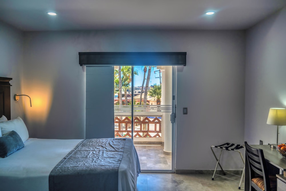 Ocean view room photo 2