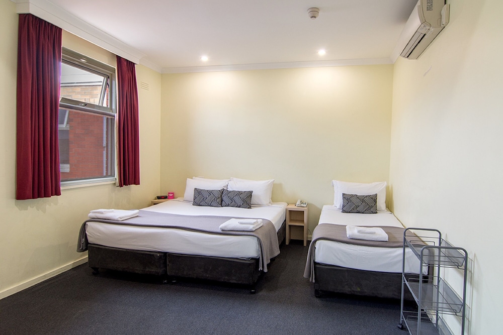 Miami Triple Room - Photo 6