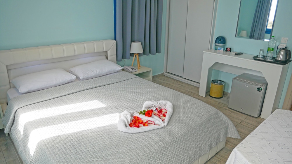 Budget Double Room East Sea View terrace