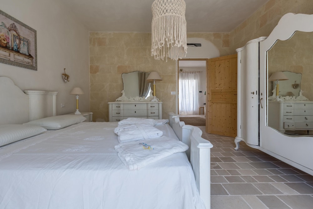 Villa photo 1