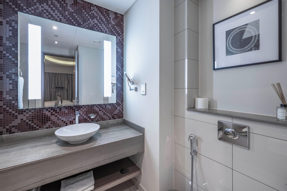 Luxury Apartment, 1 Bedroom, City View photo 2