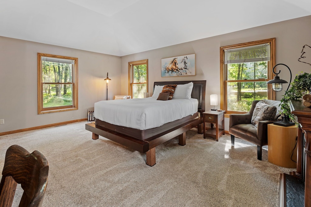 House, Multiple Beds, Patio, Garden View photo 2
