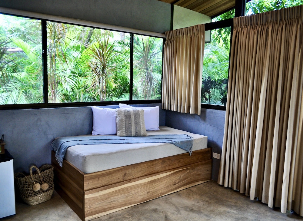 Room, Multiple Beds, Refrigerator, Garden View (Coqui) photo 3