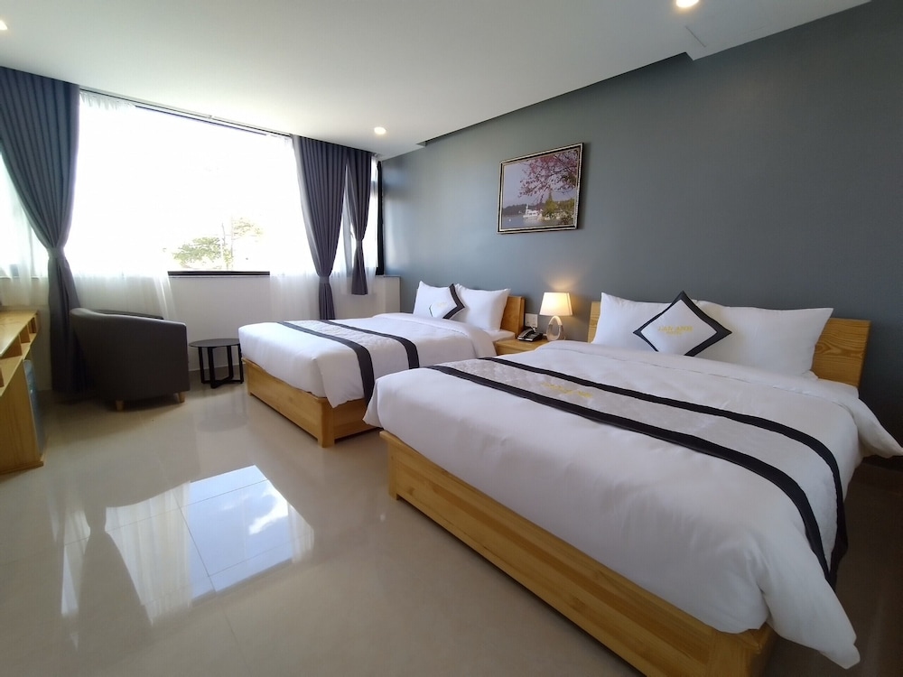 Deluxe Quadruple Room