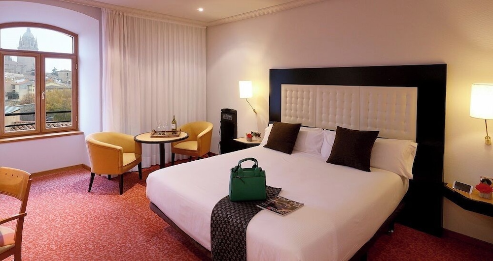 Premium Room (Single) - Photo 1