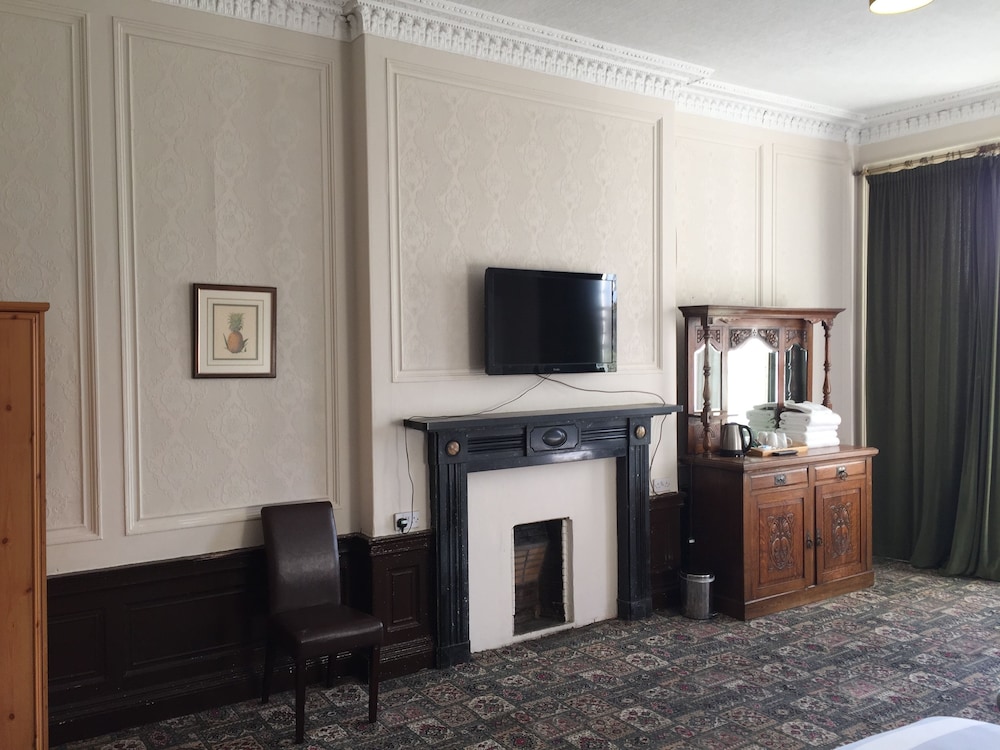 Family Room photo 3
