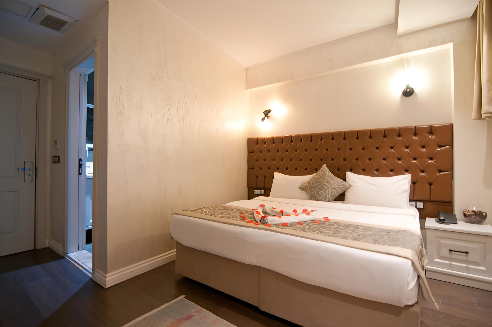Double Room (Basement) photo 3