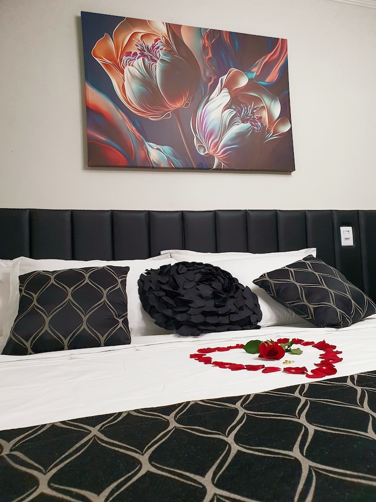 Luxury Studio Suite photo 3