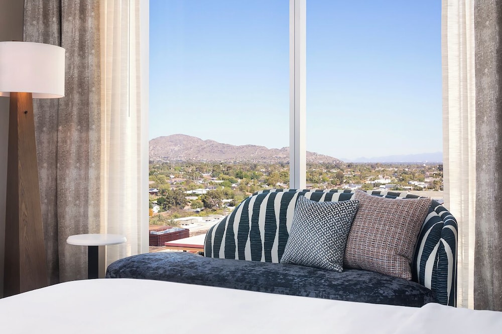 Room, 1 King Bed, Accessible (View) - Photo 10