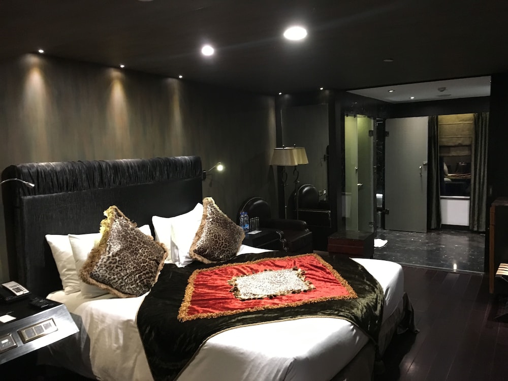 Business Room photo 3