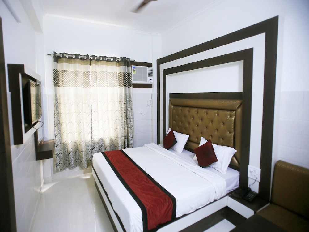 Deluxe Double Or Twin Room, 1 King Bed photo 1
