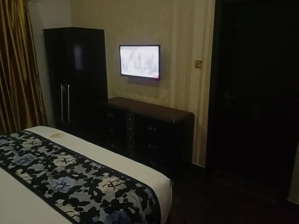 Deluxe Room, Balcony, City View photo 3