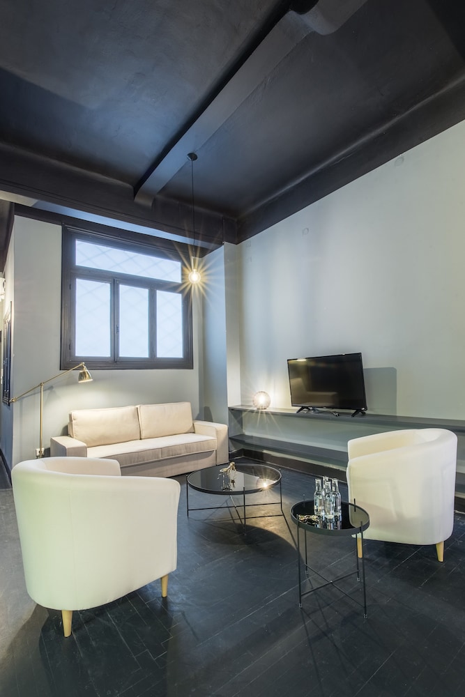 Apartment, City View (1B)