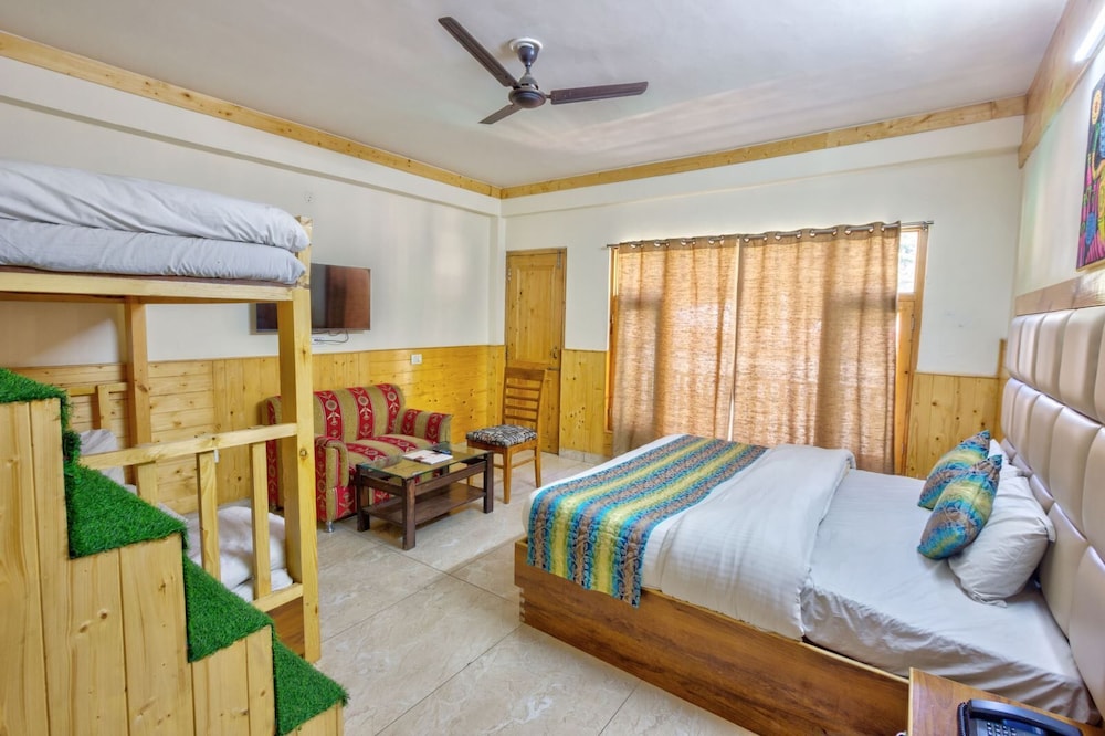 Family Quadruple Room, Balcony