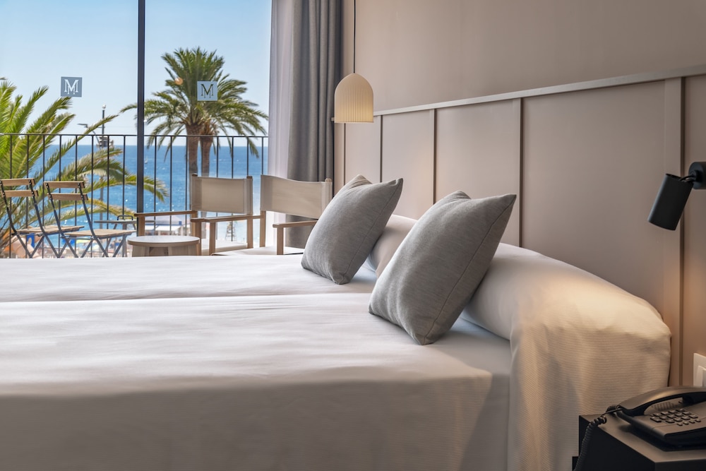 Standard Double or Twin Room, Sea View - Photo 8
