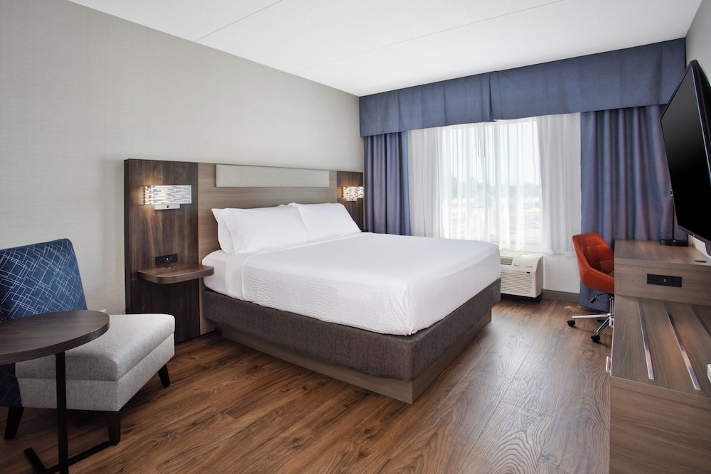 Suite, 1 King Bed (Additional Living Area) - Photo 4