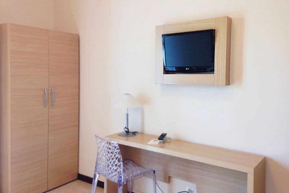 Standard Quadruple Room - Photo 4