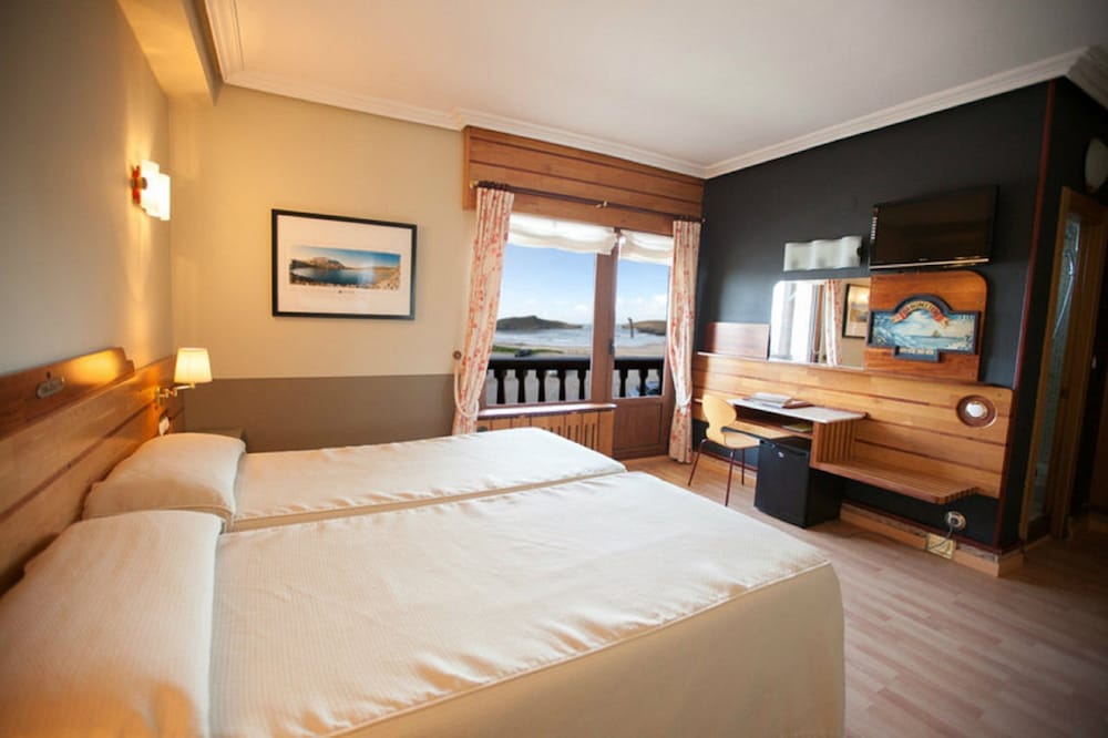 Double Room, Sea View (3 Adults) - Photo 1
