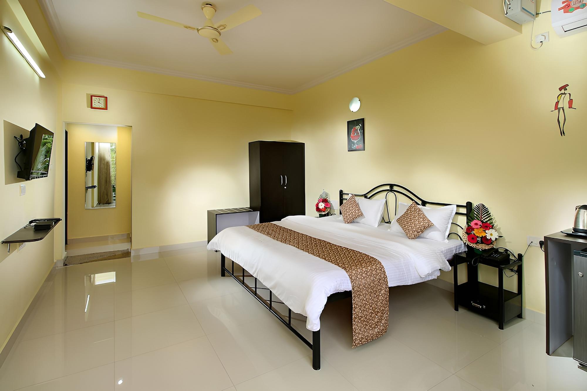 Deluxe Room - Photo 5
