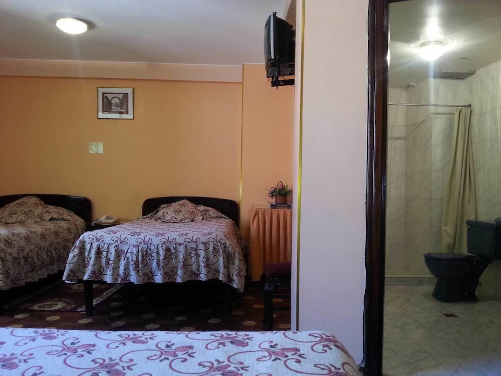 Triple Room, 3 Twin Beds, Private Bathroom photo 3