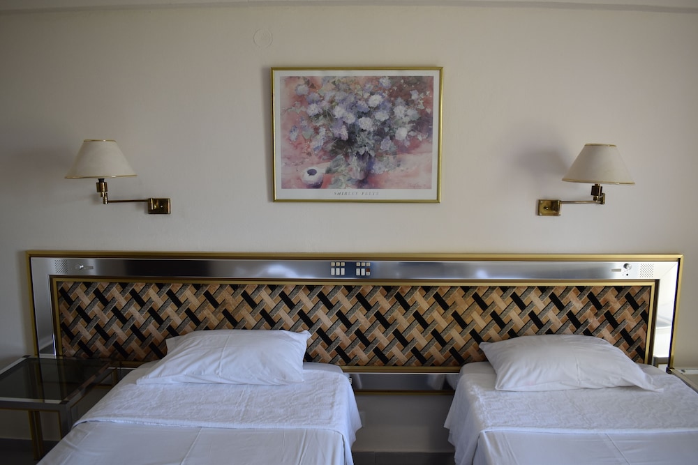 Double or Twin Room with Seaview