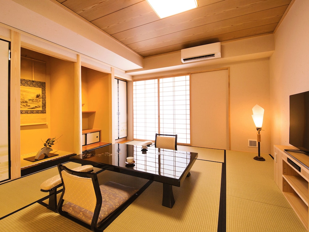 Japanese Style Room with Japanese Alcove (tokonoma) (39sqm)