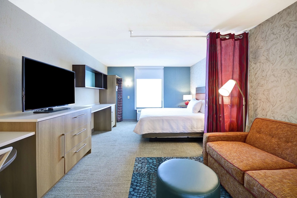 Studio, 1 Queen Bed, Accessible, Bathtub