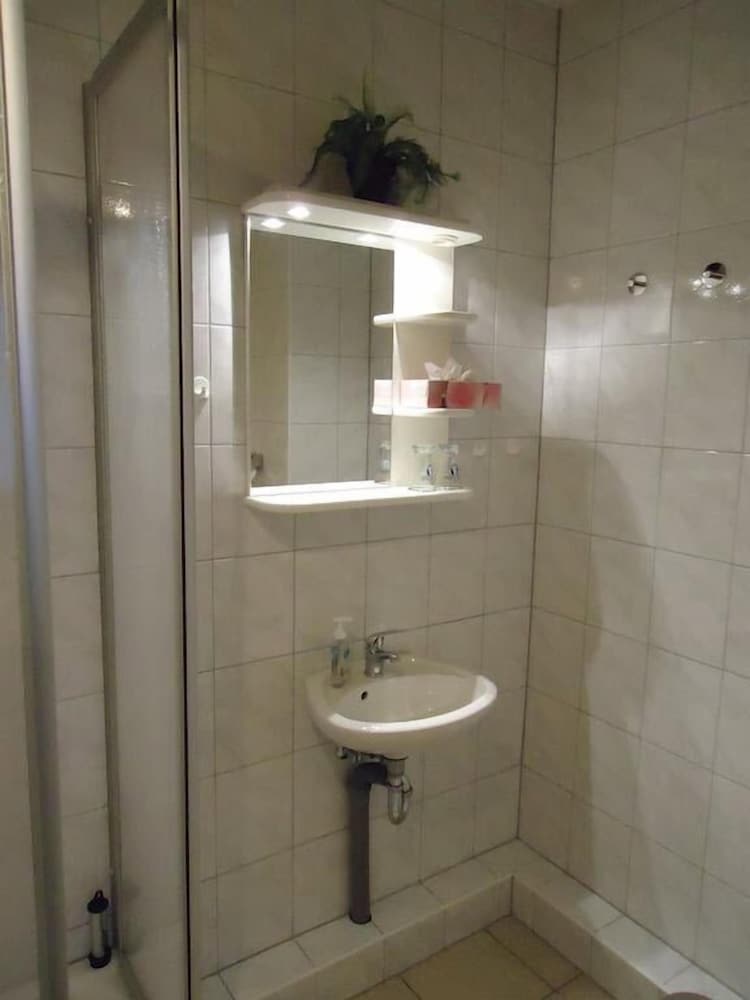 Single Room, 1 Twin Bed, Non Smoking photo 3