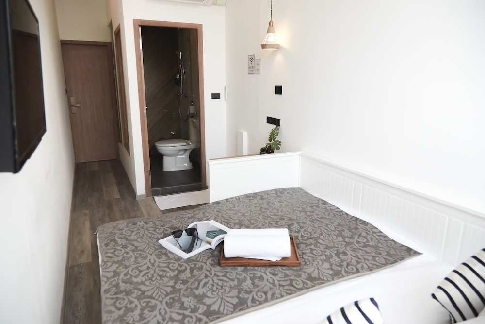 Deluxe Double Room, 1 Double Bed photo 3
