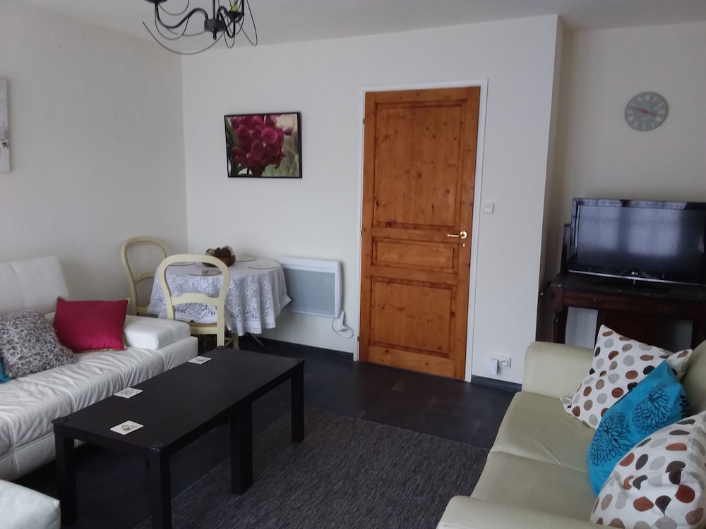 Family Apartment photo 3