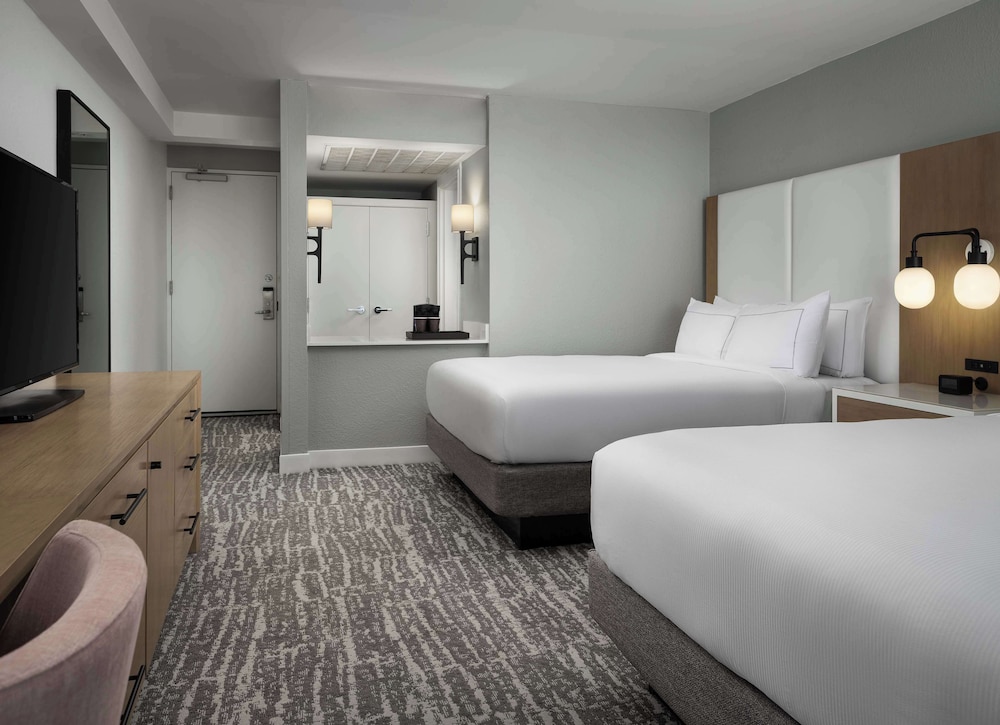 Room, Multiple Beds, Accessible, Ocean View (Hearing)