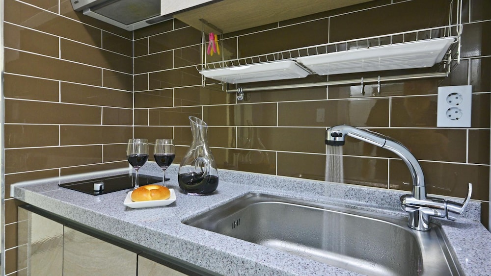 Basic Room, 1 Bedroom (202) - Photo 7