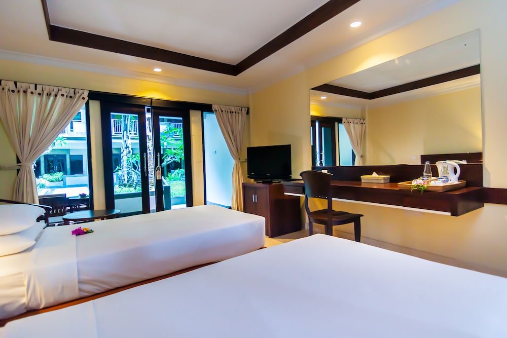 Deluxe Room, Terrace, Poolside - Photo 2