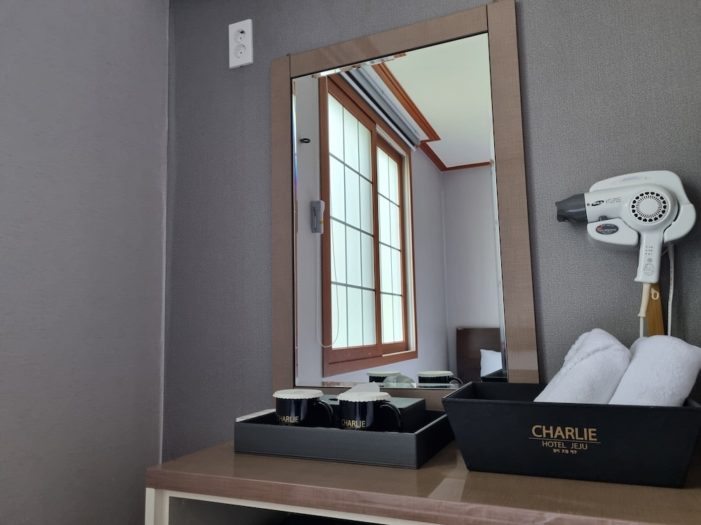 Double Single Room - Photo 7
