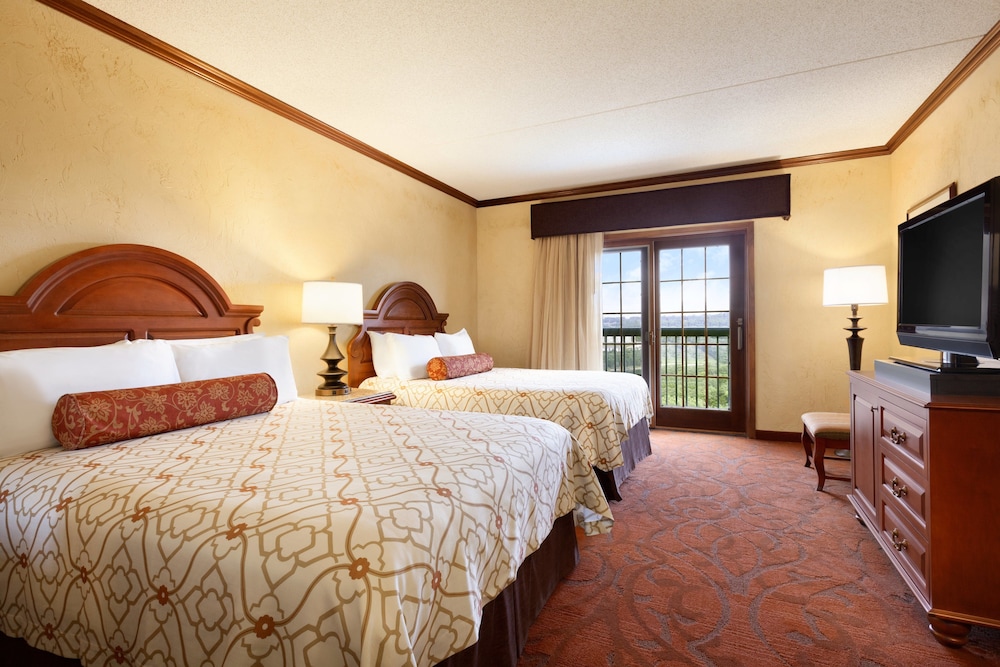 Standard Room, 2 Queen Beds - Photo 2