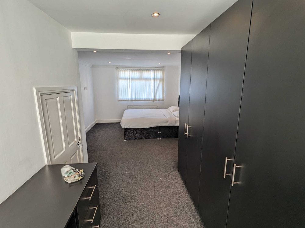 Standard Triple Room, Multiple Beds (Shared) photo 2
