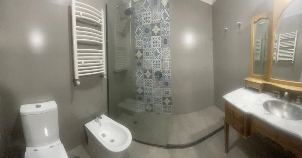 Exclusive Double Room, 1 King Bed photo 3