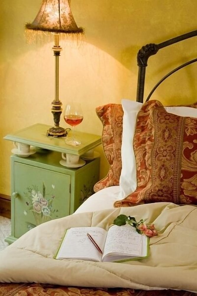 Deluxe Cottage, 1 Queen Bed, Non Smoking (Woodside Trail) photo 2