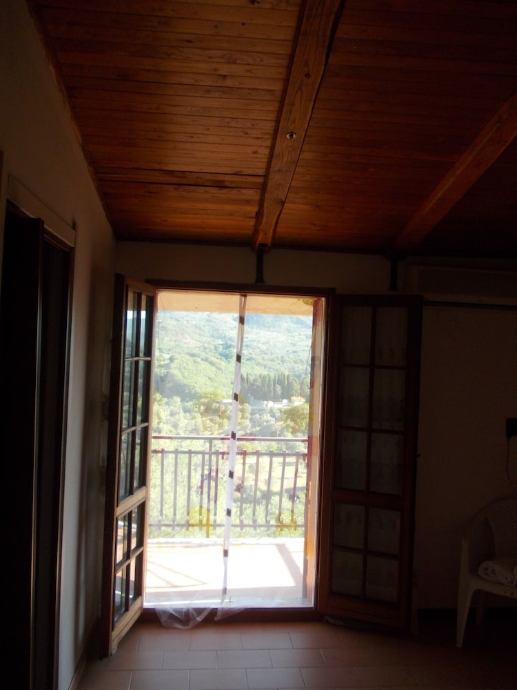 Twin Room, Private Bathroom (External)