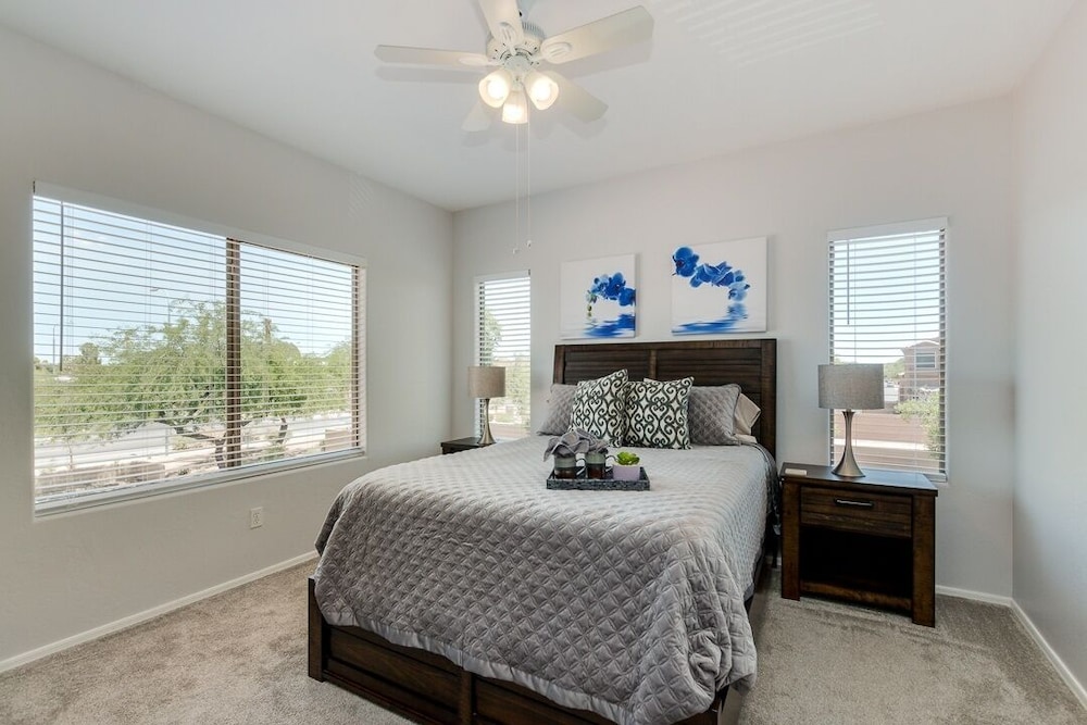 Condo, 2 Bedrooms