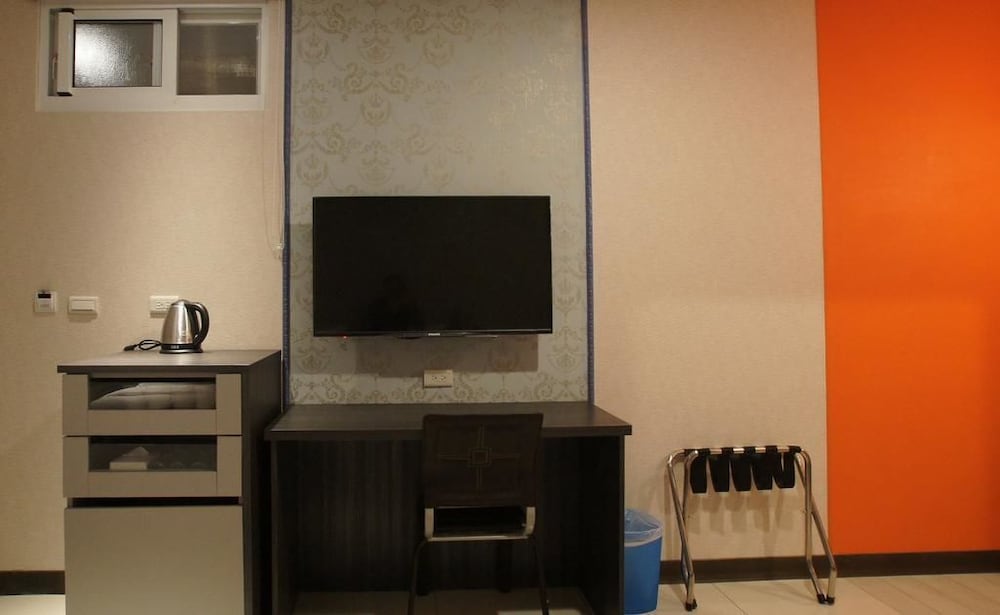Family Quadruple Room, 2 Double Beds, Bathtub photo 3