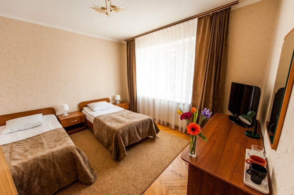 Standard Twin Room photo 2