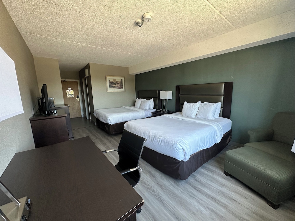 Standard Room, 2 Queen Beds photo 2