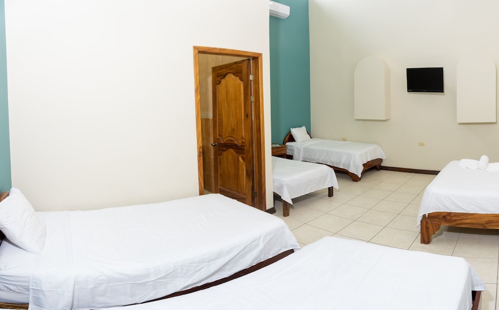 Deluxe Shared Dormitory, Women only photo 2
