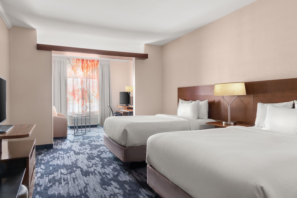 Suite, Multiple Beds photo 2