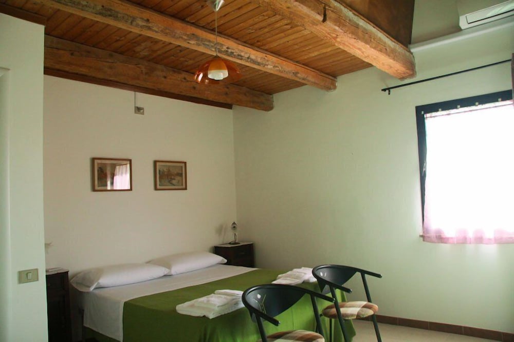 Suite, 2 Bedrooms, Non Smoking photo 2