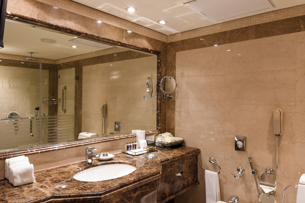 Standard Room (Club Lounge) photo 2