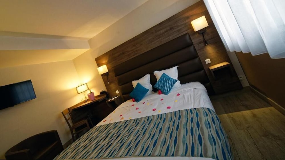 Double Room, 1 King Bed photo 3